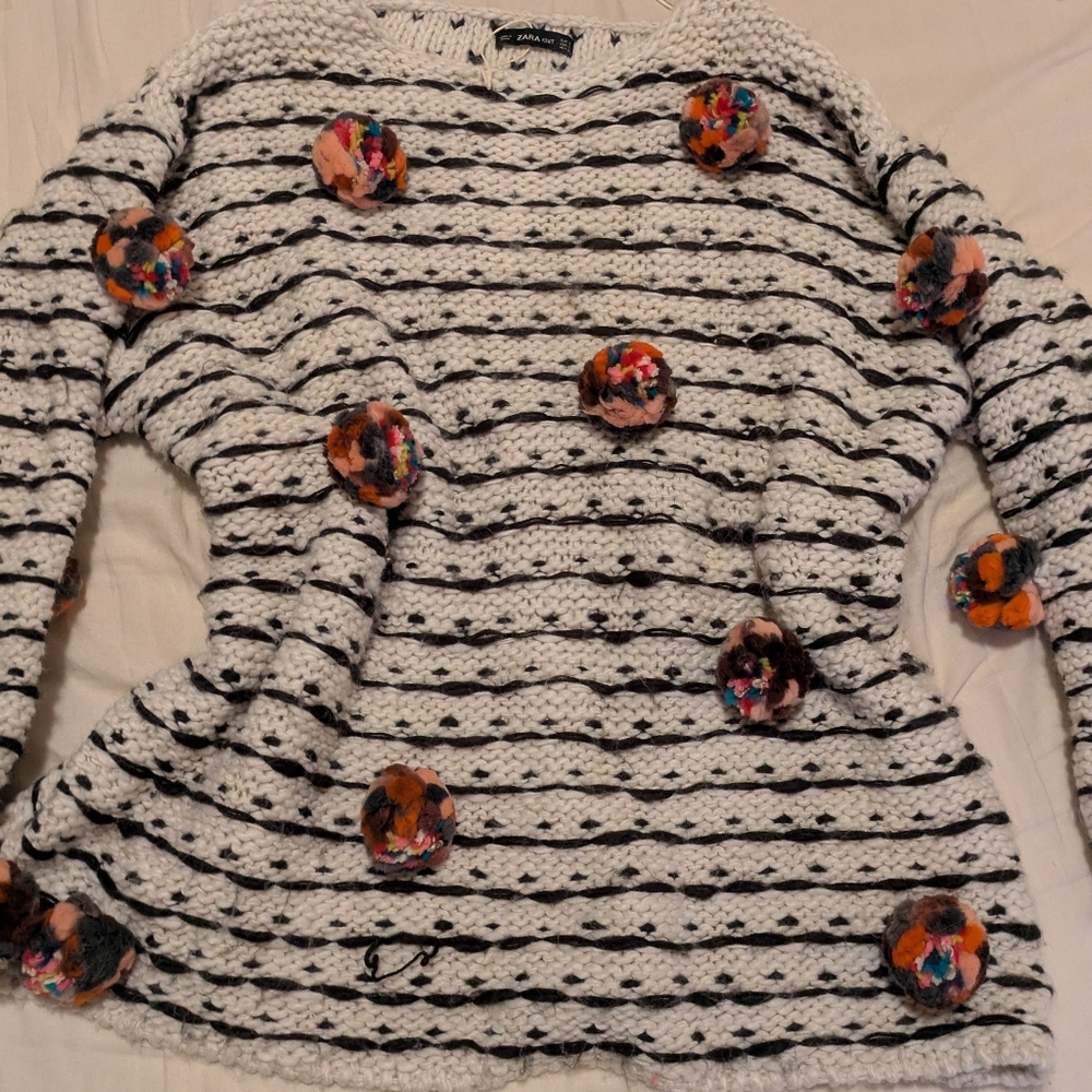 🦋5/25$ Zara Women's Striped Sweater with Pom Poms - Picture 2 of 7